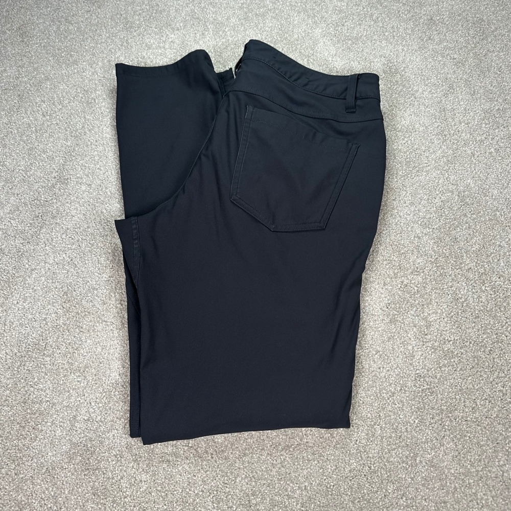 Lululemon Commission Slim Fit‎ Pant Men's Size 33 Black Wrinkle Resistant